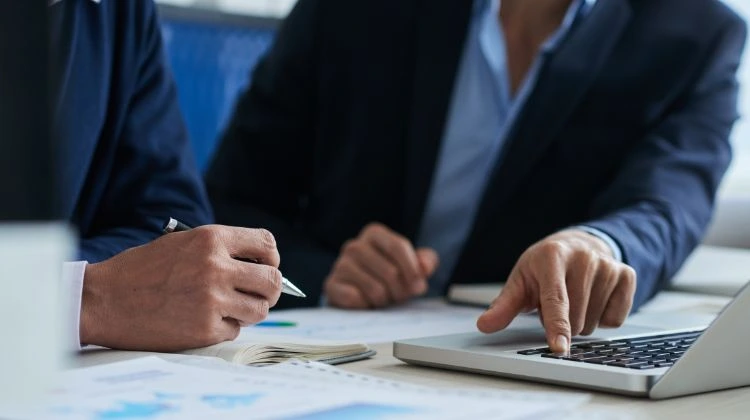 Making Sense of Your Money: A Practical Guide to Finance Consulting in Dubai